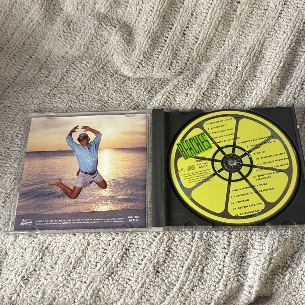 Jimmy Buffett “Beaches” CD preowned great condition see pics for songs/condition - Picture 3 of 3